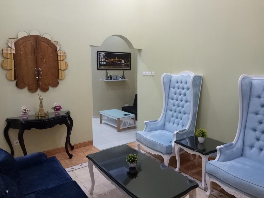 Nariska Suite Homestay Джок'якарта Екстер'єр фото